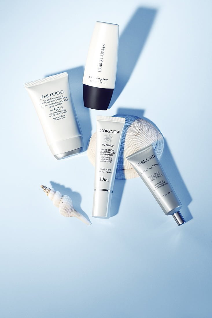 A series of editorial cosmetics and perfume still-life photography for ROUGE Magazine in Xiamen, China. Shanghai photo studio specialized in still-life photography.