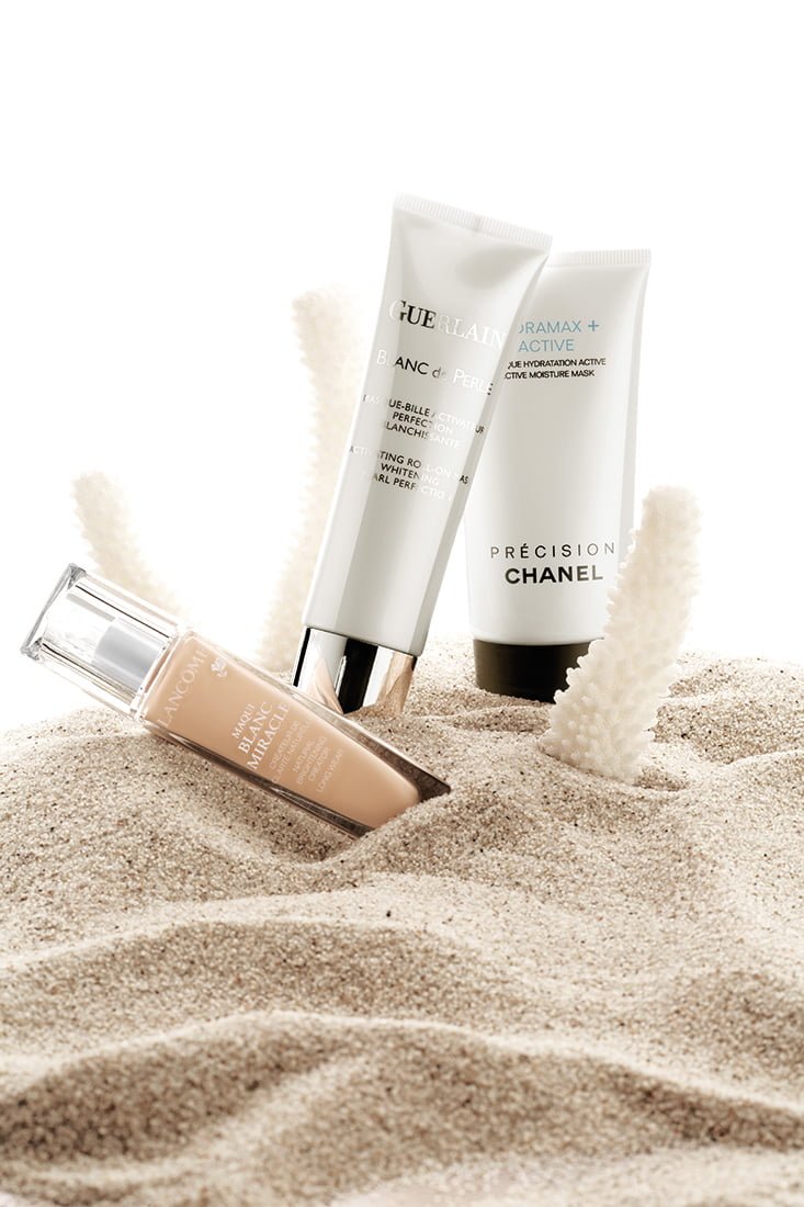 A series of editorial cosmetics and perfume still-life photography for ROUGE Magazine in Xiamen, China. Shanghai photo studio specialized in still-life photography.