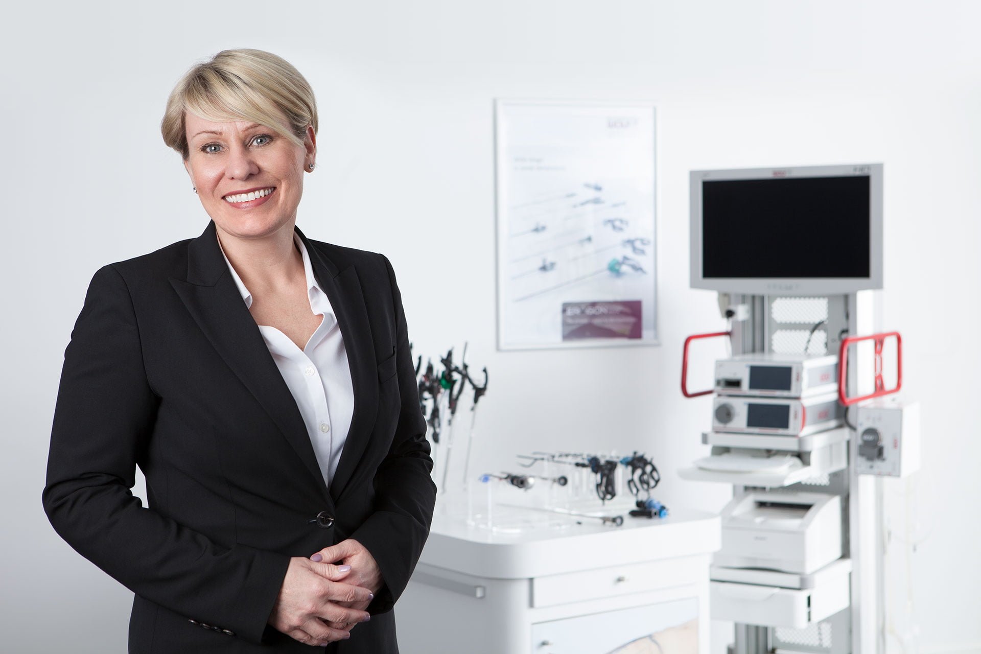 Richard Wolf Medical instruments, corporate photography on-location in their shanghai labs. Shanghai photo studio specialized in corporate photography.